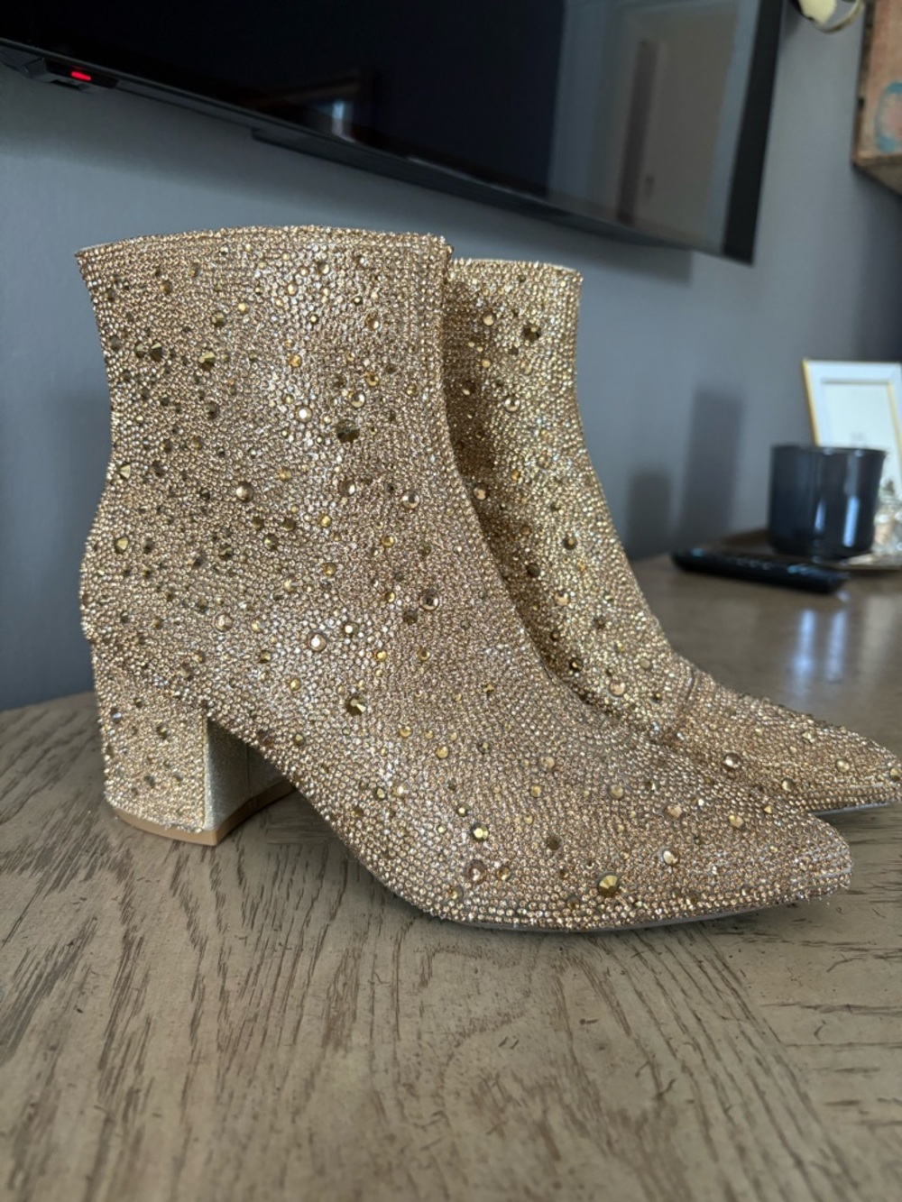 Betsey Johnson Unique Sparkle Gold Embellished Women's Ankle Boots size 6